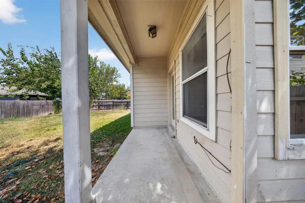 11500 Lapoynor Street Manor, TX 78653