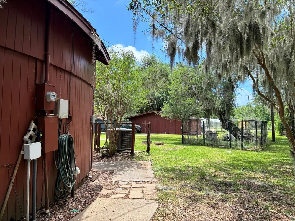 6680 County Road 659 Brazoria, TX 77422