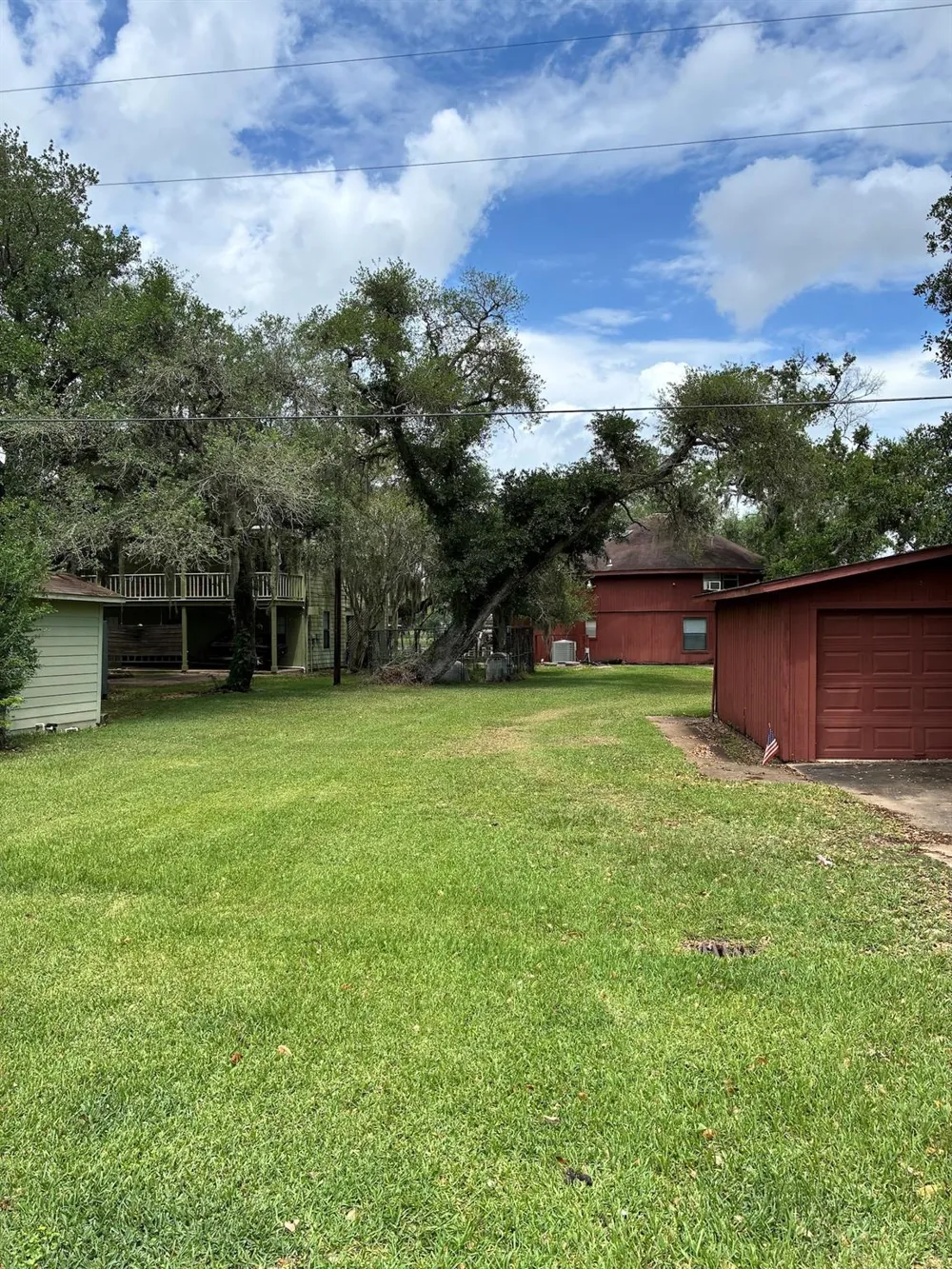 6680 County Road 659 Brazoria, TX 77422