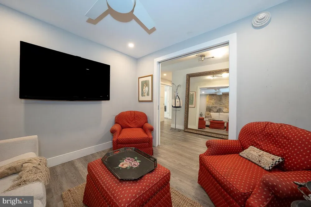 1919 CHESTNUT STREET #714 Philadelphia, PA 19103