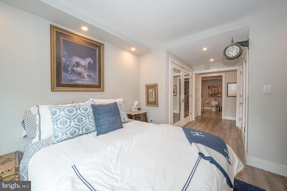 1919 CHESTNUT STREET #714 Philadelphia, PA 19103