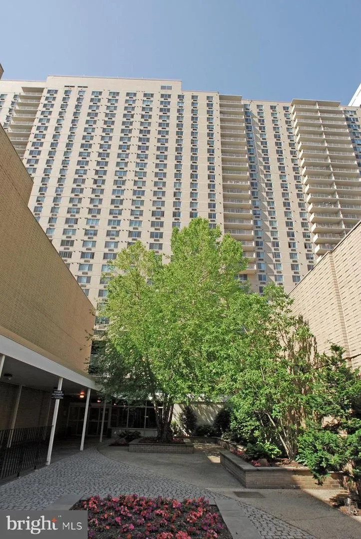 1919 CHESTNUT STREET #714 Philadelphia, PA 19103