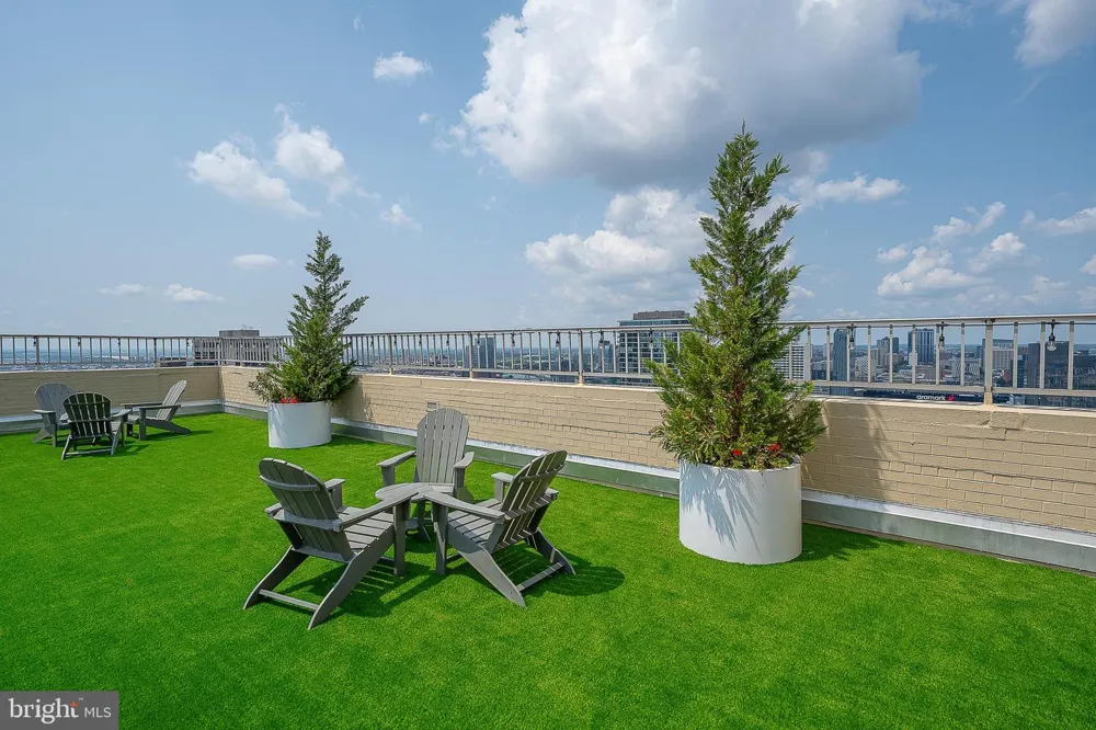 1919 CHESTNUT STREET #714 Philadelphia, PA 19103