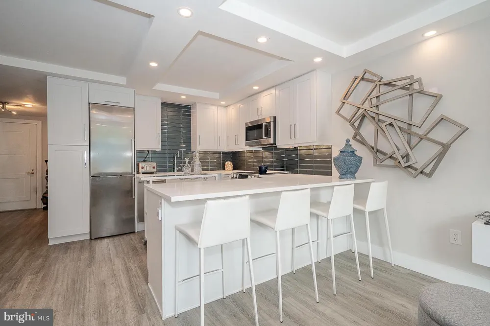 1919 CHESTNUT STREET #714 Philadelphia, PA 19103
