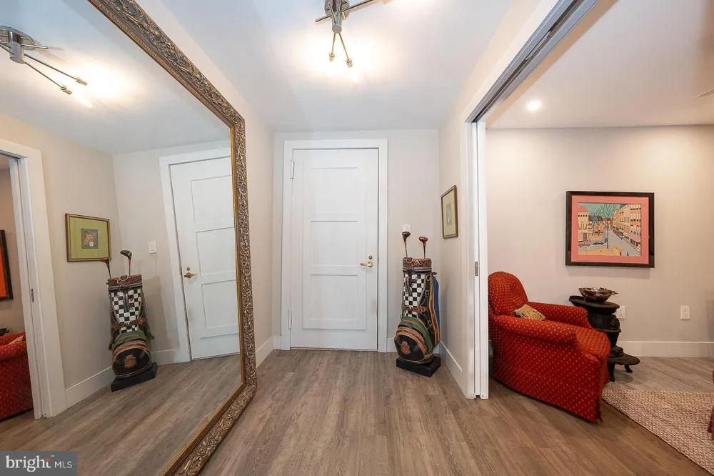 1919 CHESTNUT STREET #714 Philadelphia, PA 19103