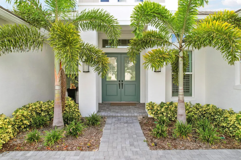 15187 WILDWOOD CIRCLE 