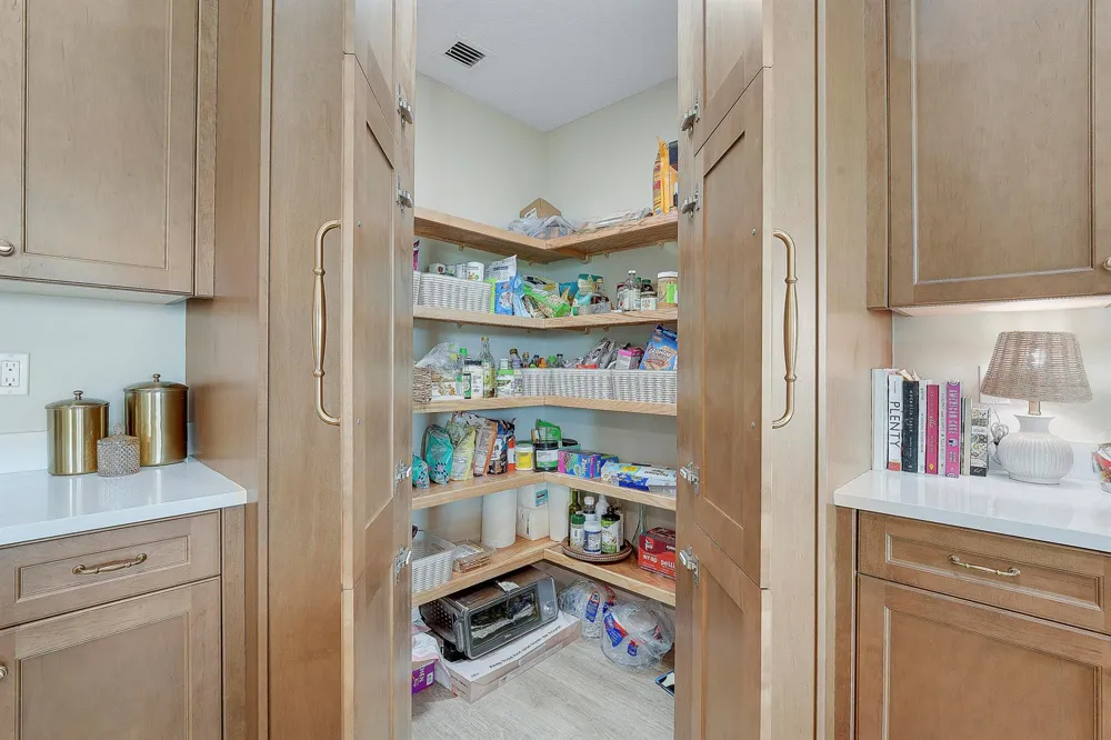 15187 WILDWOOD CIRCLE 