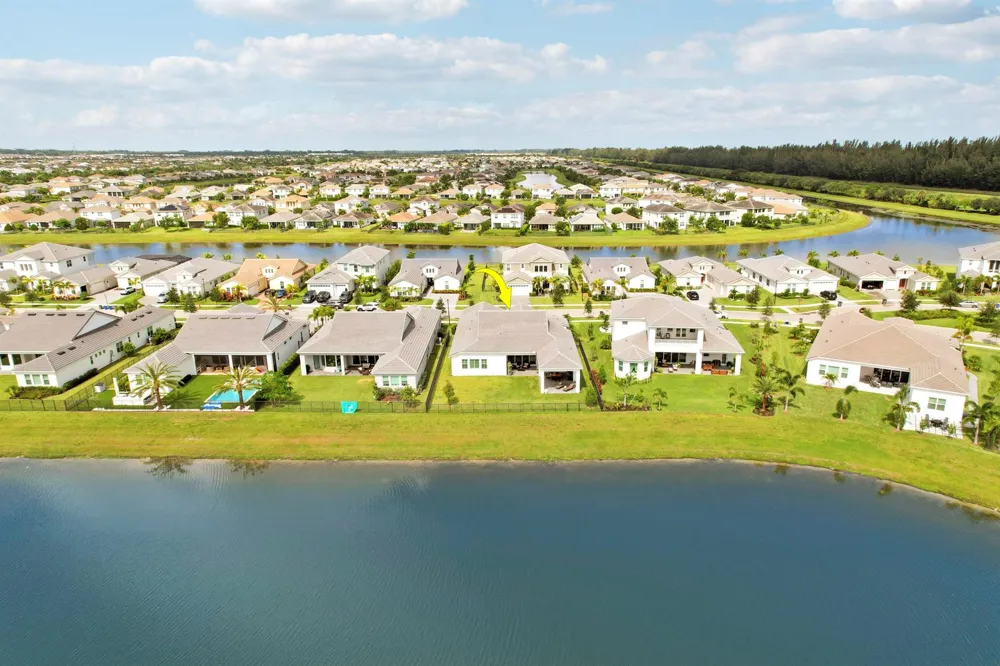 15187 WILDWOOD CIRCLE 