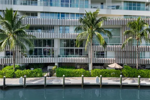 4701 Meridian Ave (Boat slip #12)