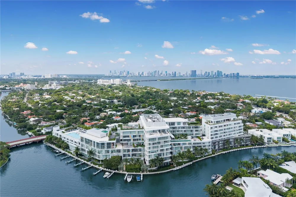 4701 Meridian Ave (Boat slip #12) Miami Beach, FL 33140