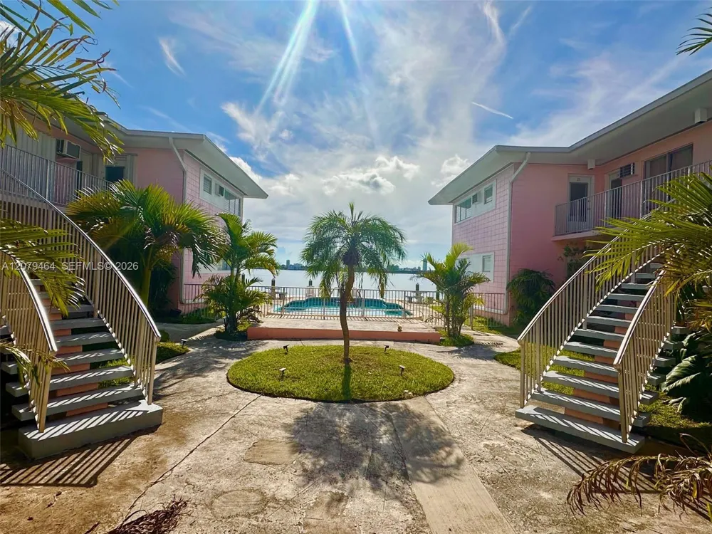 7921 East Dr #12 North Bay Village, FL 33141