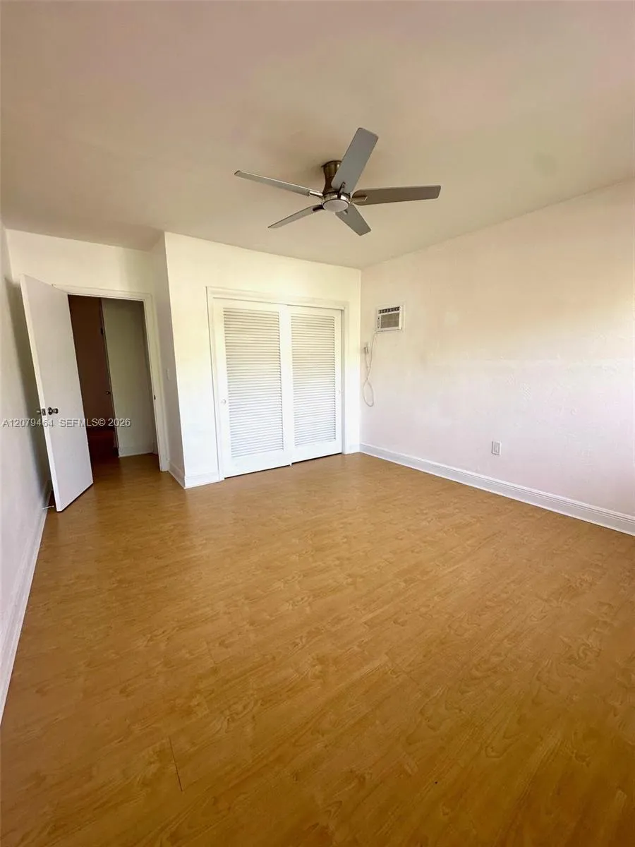 7921 East Dr #12 North Bay Village, FL 33141