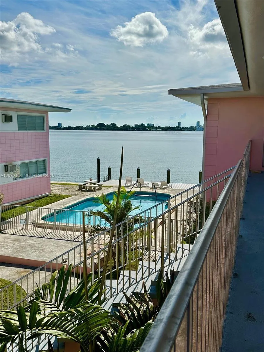 7921 East Dr #12 North Bay Village, FL 33141