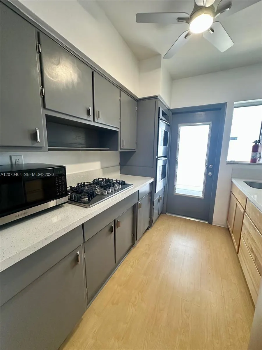 7921 East Dr #12 North Bay Village, FL 33141