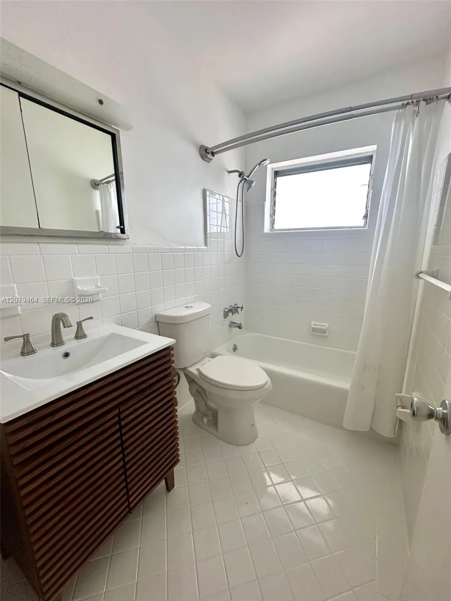 7921 East Dr #12 North Bay Village, FL 33141