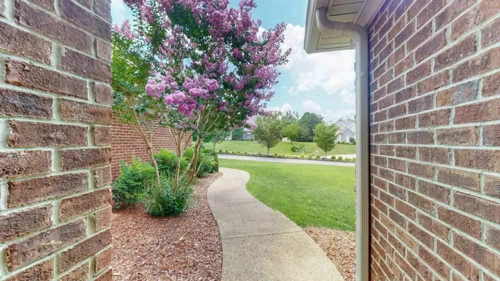 1007 Briarwood Dr Cottontown, TN 37048