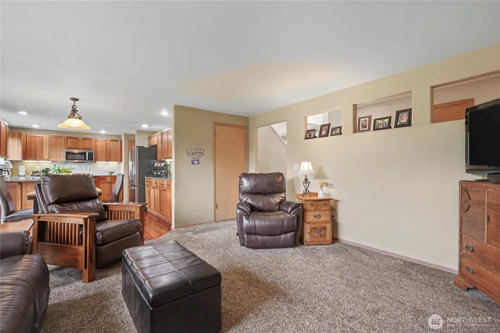 9805 76th Street SW Lakewood, WA 98498
