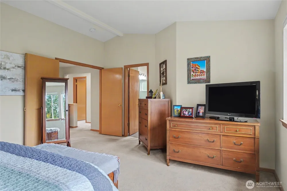 9805 76th Street SW Lakewood, WA 98498