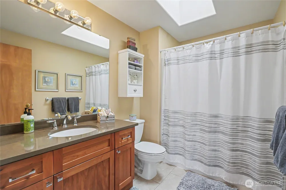 9805 76th Street SW Lakewood, WA 98498