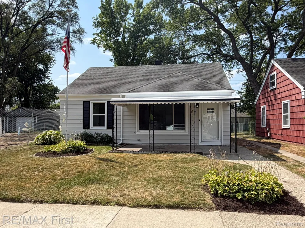 2000 Moorhouse Street Ferndale City, MI 48220