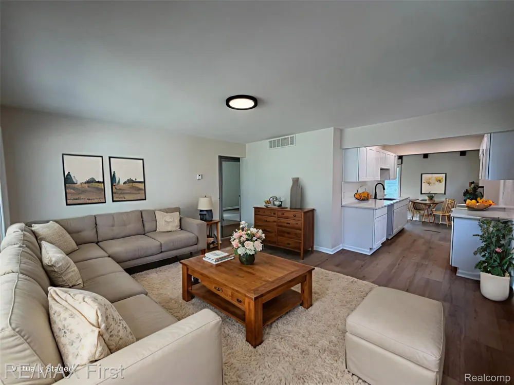 2000 Moorhouse Street Ferndale City, MI 48220
