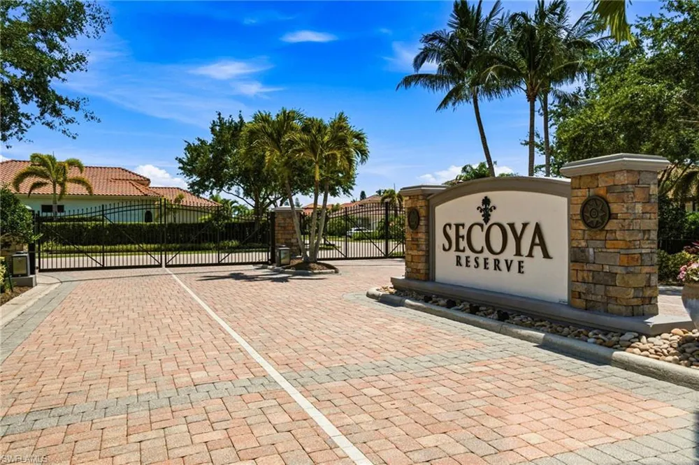 15850 Secoya Reserve Circle Naples, FL 34110