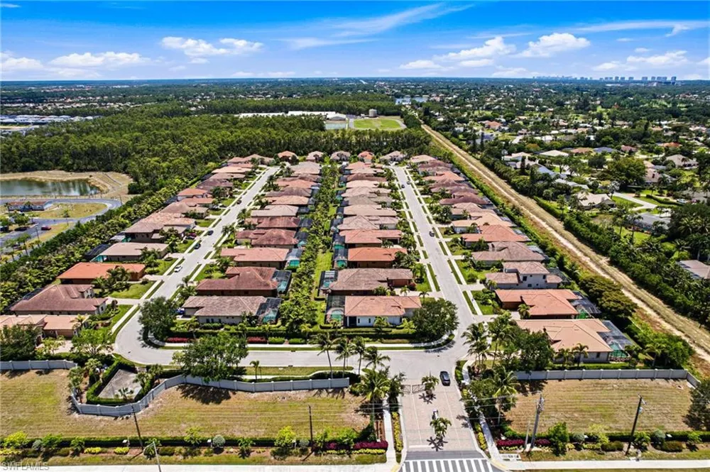 15850 Secoya Reserve Circle Naples, FL 34110