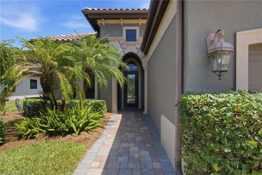 15850 Secoya Reserve Circle Naples, FL 34110