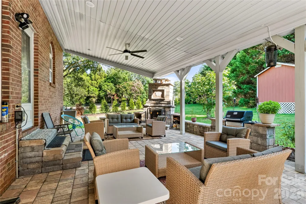 21717 Shoveller Court Cornelius, NC 28031