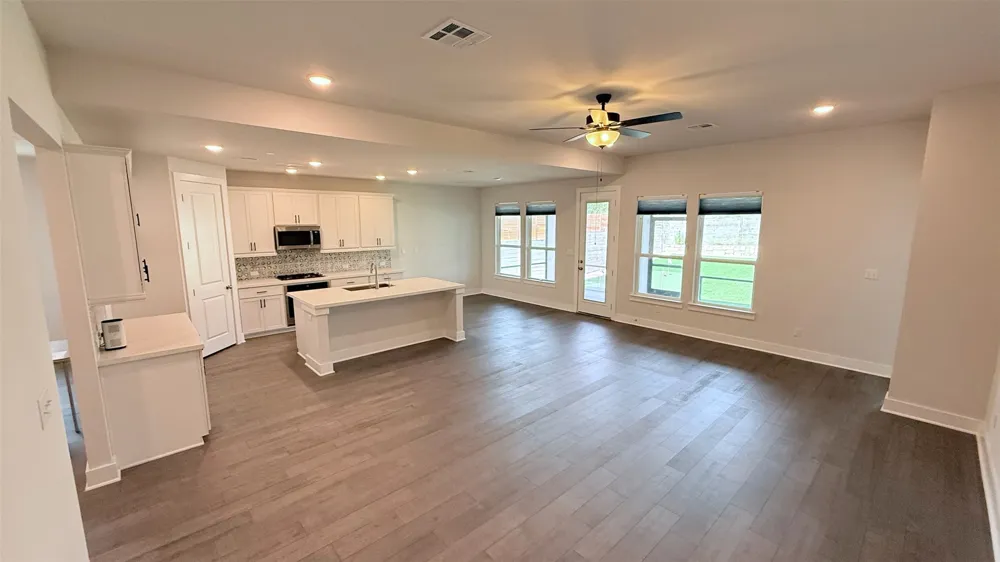 1849 Donetto Drive Leander, TX 78641