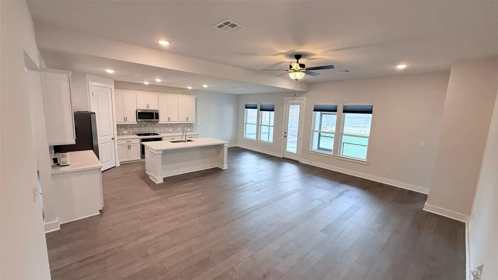 1849 Donetto Drive Leander, TX 78641