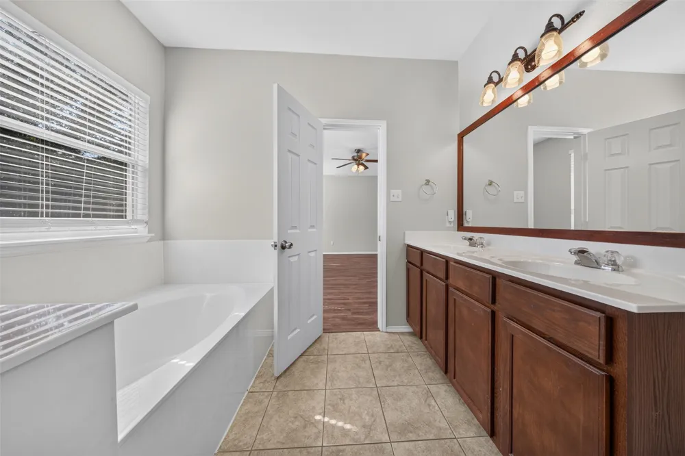 165 Dandy Drive Buda, TX 78610
