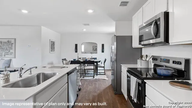 13838 Petronila Jade San Antonio, TX 78253