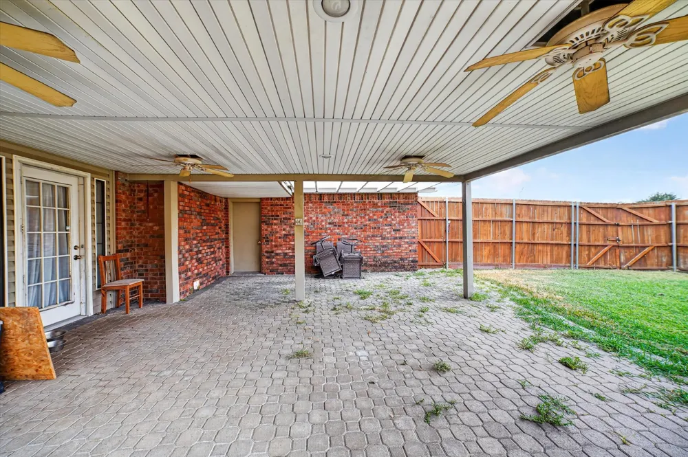 6217 Fallbrook Drive Garland, TX 75043