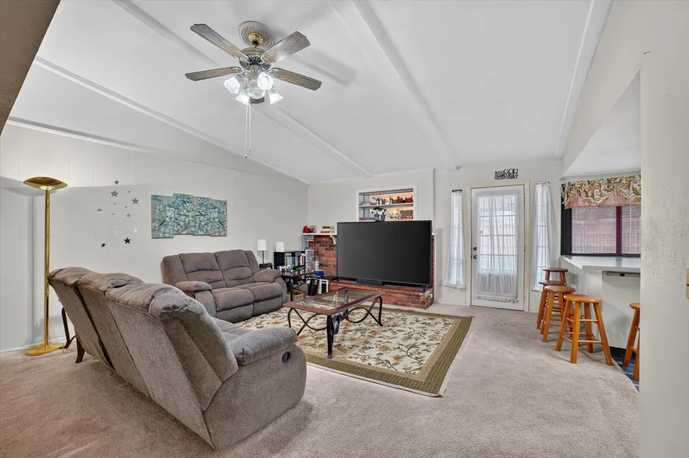 6217 Fallbrook Drive Garland, TX 75043