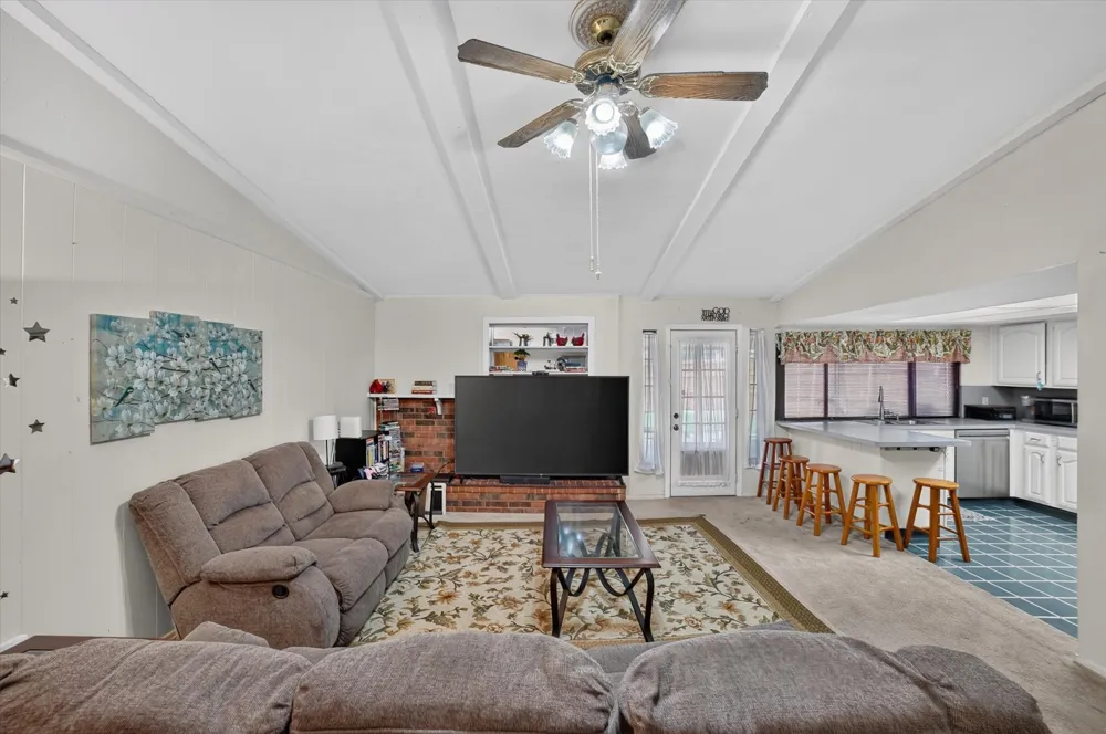 6217 Fallbrook Drive Garland, TX 75043
