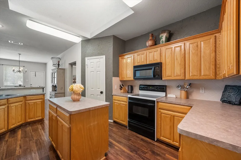 6920 Coldwater Canyon Road Fort Worth, TX 76132