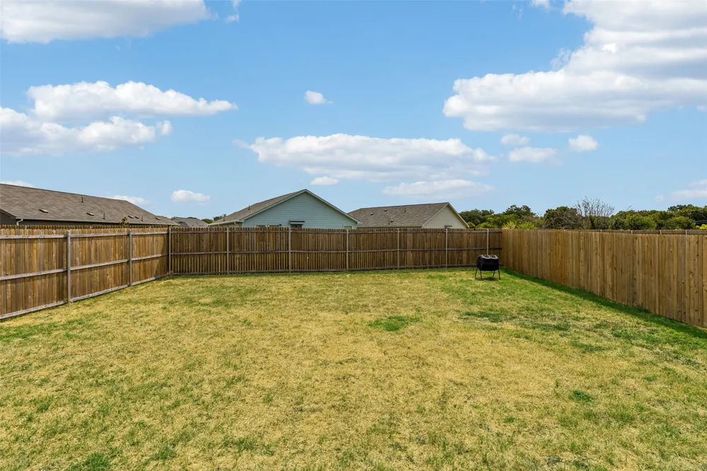 6811 Fairview Avenue Princeton, TX 75407