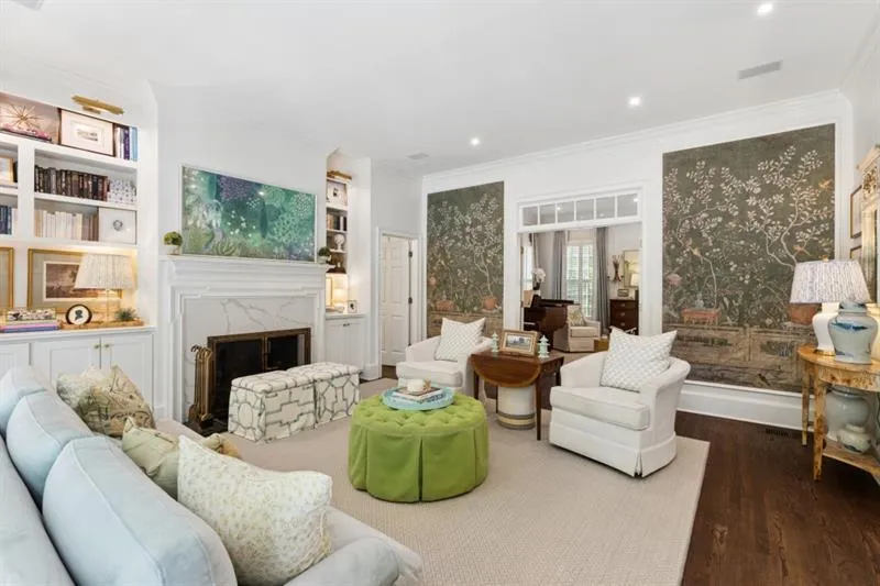 553 Bryn Mawr Lane NW Atlanta, GA 30327