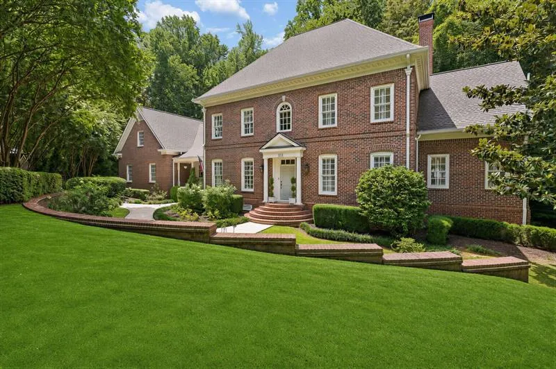 553 Bryn Mawr Lane NW Atlanta, GA 30327