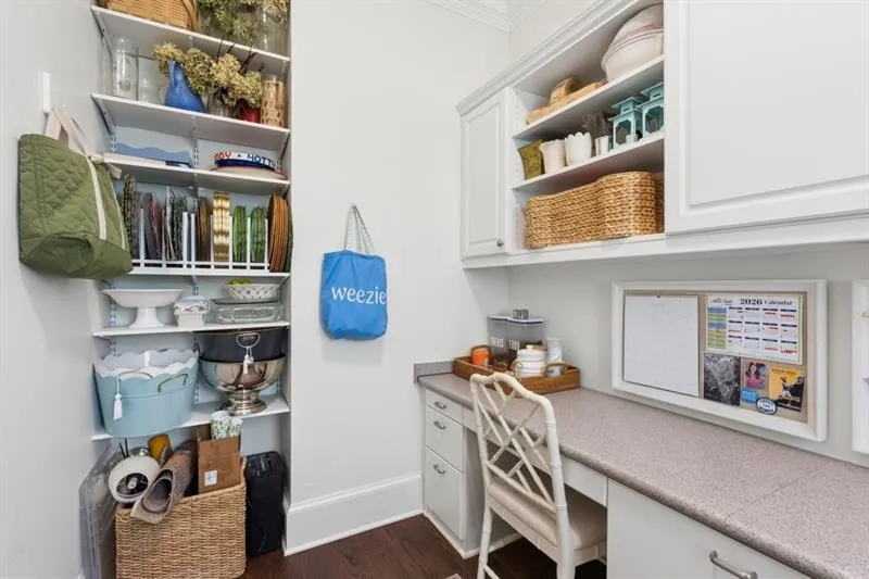 553 Bryn Mawr Lane NW Atlanta, GA 30327