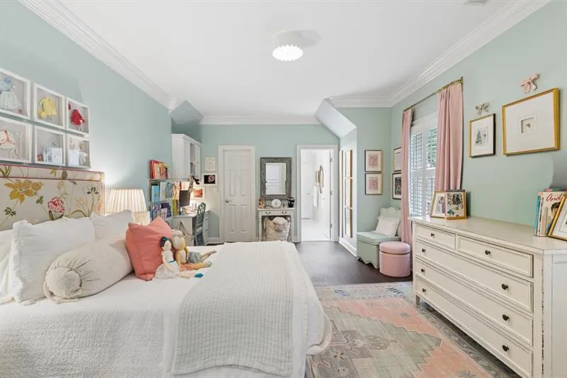 553 Bryn Mawr Lane NW Atlanta, GA 30327