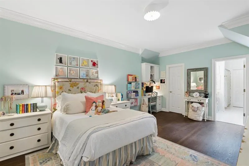 553 Bryn Mawr Lane NW Atlanta, GA 30327