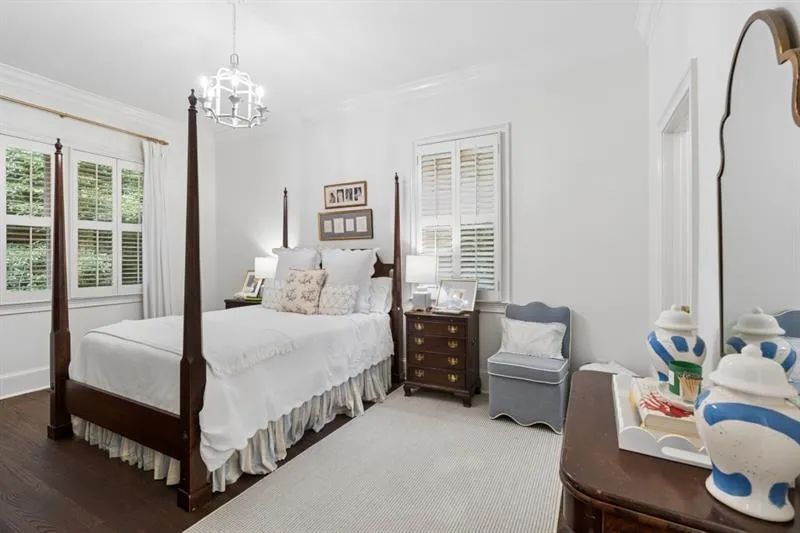 553 Bryn Mawr Lane NW Atlanta, GA 30327