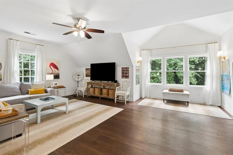 553 Bryn Mawr Lane NW Atlanta, GA 30327
