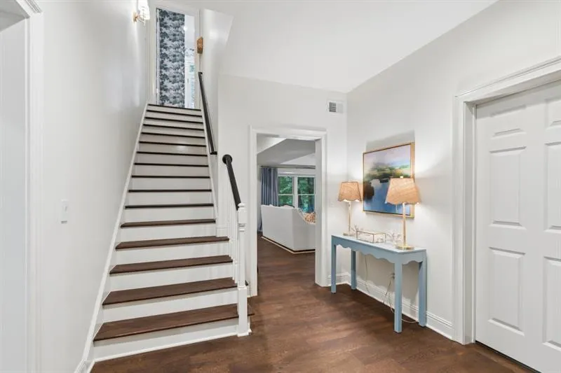 553 Bryn Mawr Lane NW Atlanta, GA 30327