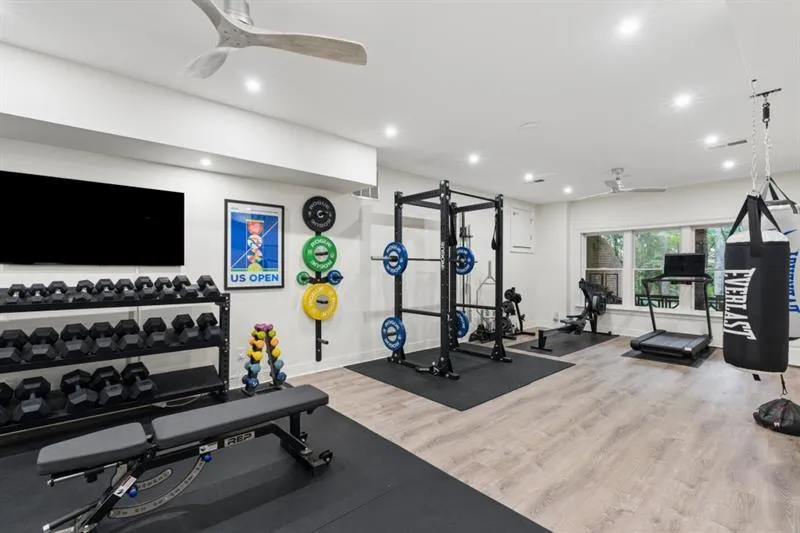 553 Bryn Mawr Lane NW Atlanta, GA 30327