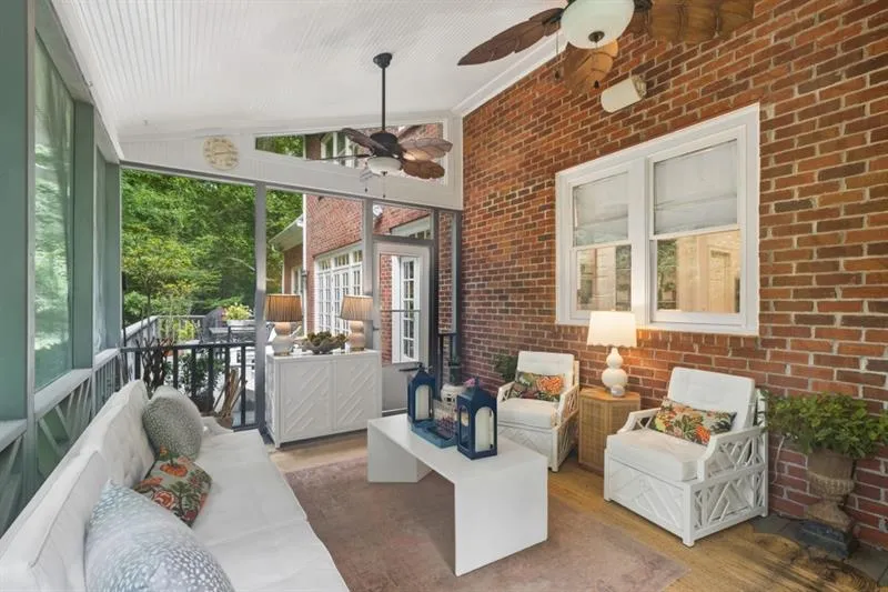 553 Bryn Mawr Lane NW Atlanta, GA 30327