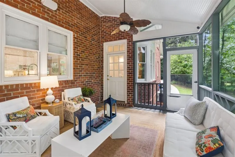 553 Bryn Mawr Lane NW Atlanta, GA 30327