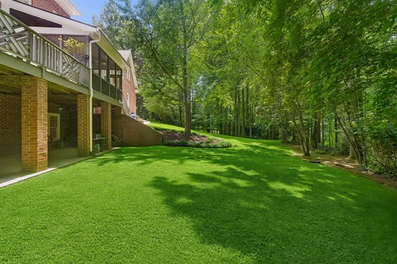 553 Bryn Mawr Lane NW Atlanta, GA 30327